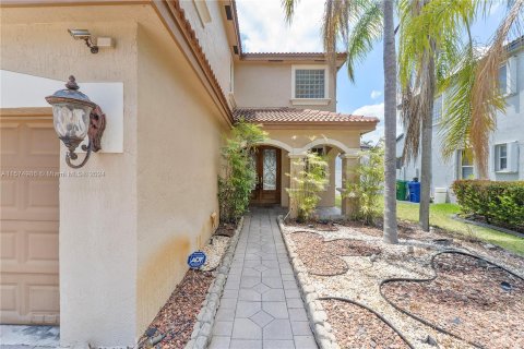 Villa ou maison à vendre à Miramar, Floride: 6 chambres, 369.75 m2 № 1139048 - photo 3