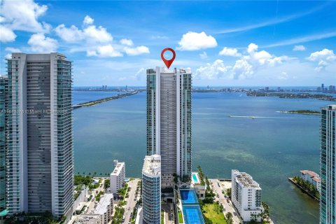 Condominio en venta en Miami, Florida, 3 dormitorios, 157.75 m2 № 1400186 - foto 1