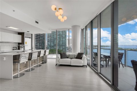 Condo in Miami, Florida, 3 bedrooms  № 1400186 - photo 18