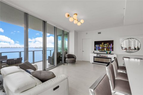 Condo in Miami, Florida, 3 bedrooms  № 1400186 - photo 19