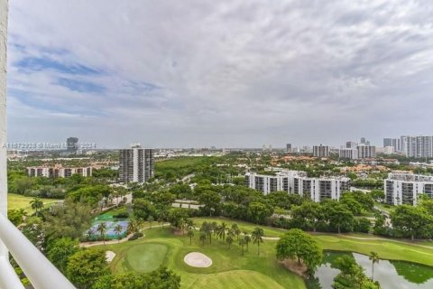 Condo in Aventura, Florida, 2 bedrooms  № 1396224 - photo 20