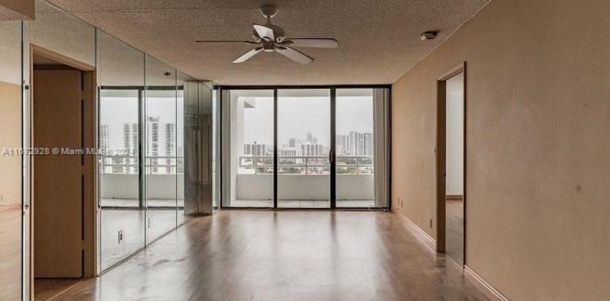 Condo à Aventura, Floride, 2 chambres  № 1396224