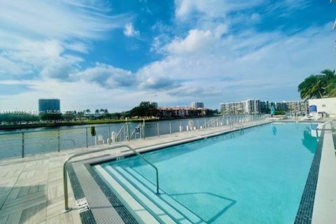 Copropriété à vendre à Hollywood, Floride: 2 chambres, 106.37 m2 № 863634 - photo 25