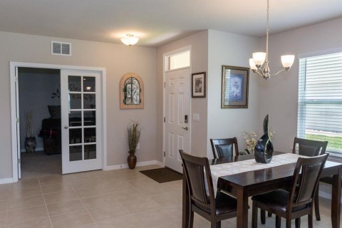 House in Port Charlotte, Florida 2 bedrooms, 139.63 sq.m. № 1363434 - photo 7