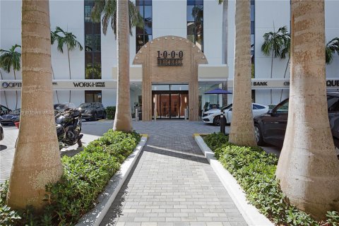 Propiedad comercial en venta en Miami, Florida № 1329869 - foto 1