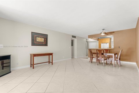 Condominio en venta en Dania Beach, Florida, 2 dormitorios, 106.28 m2 № 1226119 - foto 16