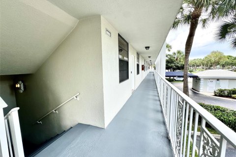 Condo in Davie, Florida, 2 bedrooms  № 1209126 - photo 12