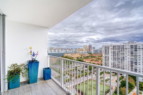 Condo in Aventura, Florida, 2 bedrooms  № 1209125 - photo 11