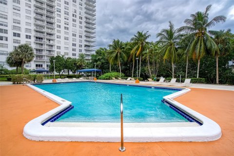 Condominio en venta en Aventura, Florida, 2 dormitorios, 113.34 m2 № 1209125 - foto 6