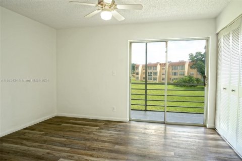 Condominio en venta en Sunrise, Florida, 1 dormitorio, 54.81 m2 № 1374258 - foto 11