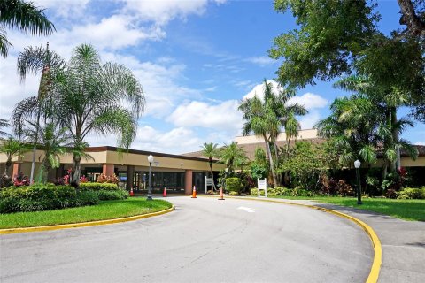 Condominio en venta en Sunrise, Florida, 1 dormitorio, 54.81 m2 № 1374258 - foto 15