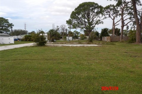 Terrain à vendre à Englewood, Floride № 974830 - photo 1