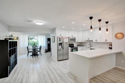 Casa en venta en Pompano Beach, Florida, 4 dormitorios, 161.84 m2 № 1208784 - foto 30