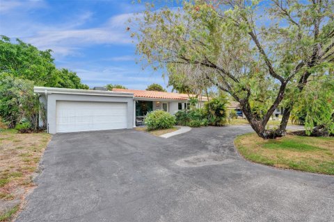 House in Pompano Beach, Florida 4 bedrooms, 161.84 sq.m. № 1208784 - photo 7