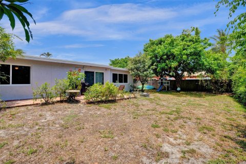 House in Pompano Beach, Florida 4 bedrooms, 161.84 sq.m. № 1208784 - photo 3