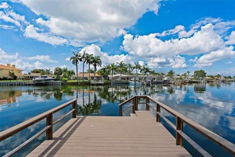 Terreno en venta en Saint Petersburg, Florida № 1366066 - foto 19