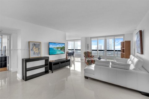 Copropriété à vendre à Aventura, Floride: 3 chambres, 159.98 m2 № 1367351 - photo 2