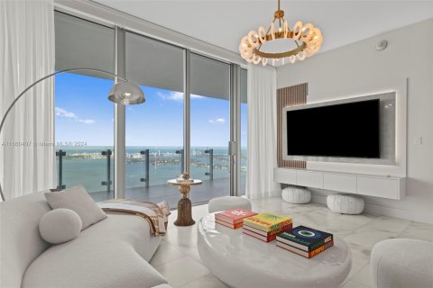 Condo in Miami, Florida, 2 bedrooms  № 1367308 - photo 3