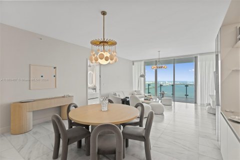 Condominio en venta en Miami, Florida, 2 dormitorios, 218.04 m2 № 1367308 - foto 12