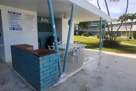 Condominio en venta en Bay Harbor Islands, Florida, 2 dormitorios, 69.68 m2 № 938566 - foto 29