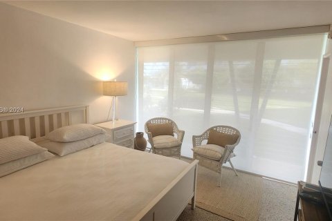 Condominio en venta en Bay Harbor Islands, Florida, 2 dormitorios, 69.68 m2 № 938566 - foto 5