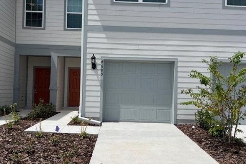 Townhouse in Kissimmee, Florida 3 bedrooms, 157.84 sq.m. № 1364506 - photo 1