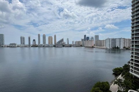 Condominio en venta en Aventura, Florida, 2 dormitorios, 200.11 m2 № 1311016 - foto 4