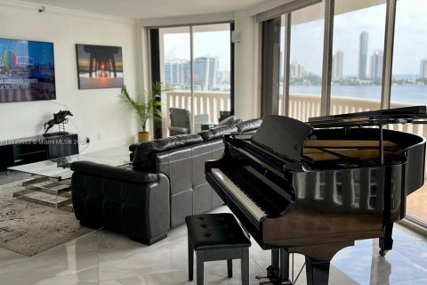 Condominio en venta en Aventura, Florida, 2 dormitorios, 200.11 m2 № 1311016 - foto 8