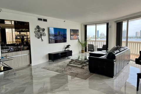 Condominio en venta en Aventura, Florida, 2 dormitorios, 200.11 m2 № 1311016 - foto 7