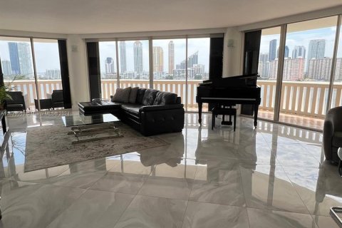 Condominio en venta en Aventura, Florida, 2 dormitorios, 200.11 m2 № 1311016 - foto 11