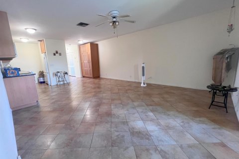 Condominio en venta en West Palm Beach, Florida, 48.77 m2 № 846294 - foto 7