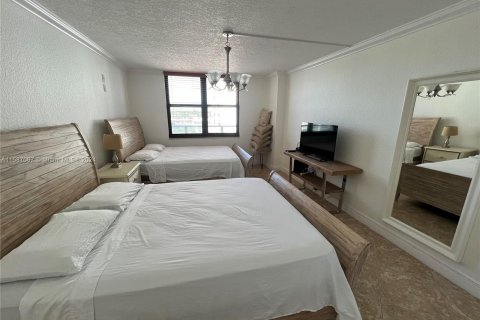 Copropriété à vendre à Hollywood, Floride: 1 chambre, 92.9 m2 № 1175608 - photo 26