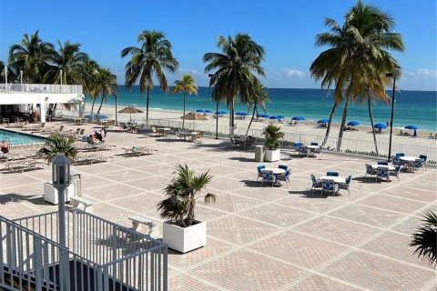 Condominio en venta en Hollywood, Florida, 1 dormitorio, 92.9 m2 № 1175608 - foto 29