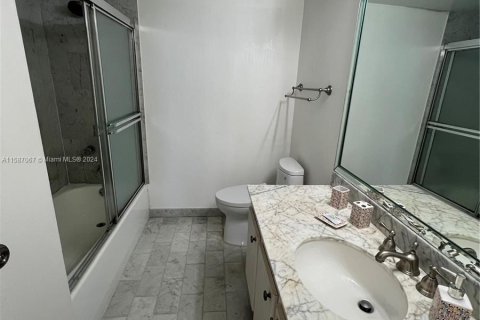 Copropriété à vendre à Hollywood, Floride: 1 chambre, 92.9 m2 № 1175608 - photo 17