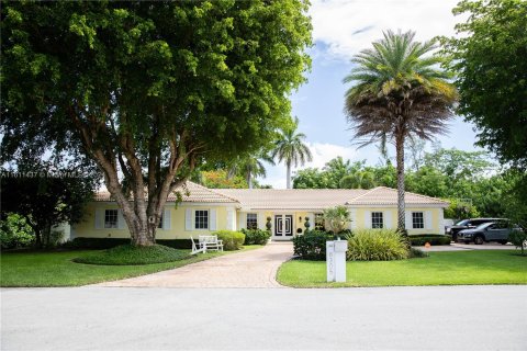 Villa ou maison à vendre à Palmetto Bay, Floride: 4 chambres, 308.25 m2 № 1233527 - photo 2