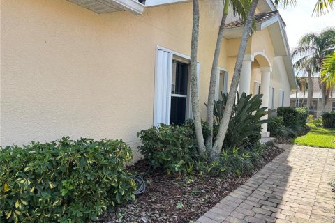 House in Punta Gorda, Florida 2 bedrooms, 134.8 sq.m. № 881243 - photo 2