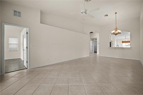 Villa ou maison à vendre à Punta Gorda, Floride: 2 chambres, 134.8 m2 № 881243 - photo 18