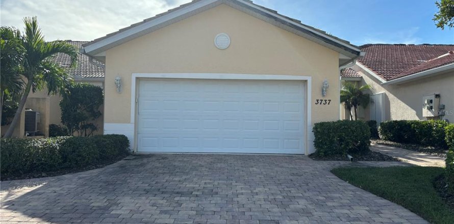 House in Punta Gorda, Florida 2 bedrooms, 134.8 sq.m. № 881243