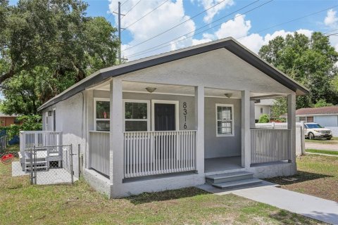 Villa ou maison à vendre à Tampa, Floride: 4 chambres, 131.55 m2 № 1323076 - photo 2