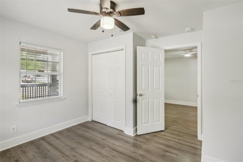 Casa en venta en Tampa, Florida, 4 dormitorios, 131.55 m2 № 1323076 - foto 12