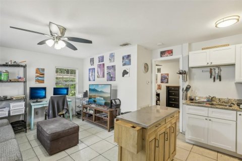 Casa en venta en Tampa, Florida, 4 dormitorios, 131.55 m2 № 1323076 - foto 30