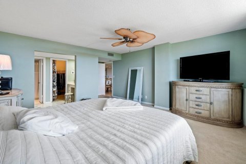 Condo in Lake Park, Florida, 2 bedrooms  № 1179544 - photo 19