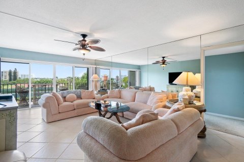 Condo in Lake Park, Florida, 2 bedrooms  № 1179544 - photo 23