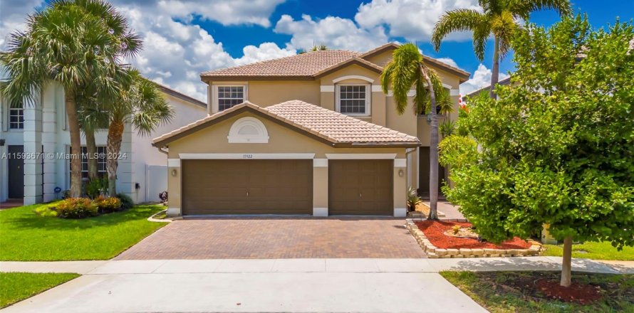 Casa en Miramar, Florida 5 dormitorios, 281.87 m2 № 1226114