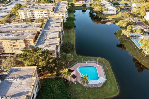 Copropriété à vendre à North Lauderdale, Floride: 2 chambres, 125.42 m2 № 1209441 - photo 3