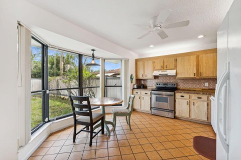 Townhouse in Wellington, Florida 3 bedrooms, 231.79 sq.m. № 1168906 - photo 25