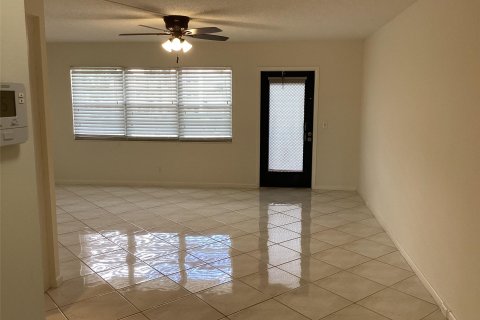 Condo in Boca Raton, Florida, 1 bedroom  № 952086 - photo 10