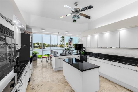 Copropriété à vendre à Aventura, Floride: 3 chambres, 260.13 m2 № 1101504 - photo 29