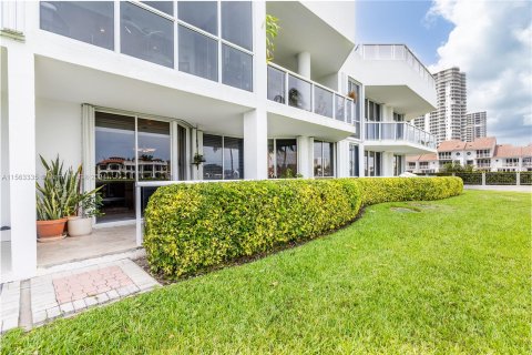 Copropriété à vendre à Aventura, Floride: 3 chambres, 260.13 m2 № 1101504 - photo 25