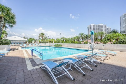 Copropriété à vendre à Aventura, Floride: 3 chambres, 260.13 m2 № 1101504 - photo 4